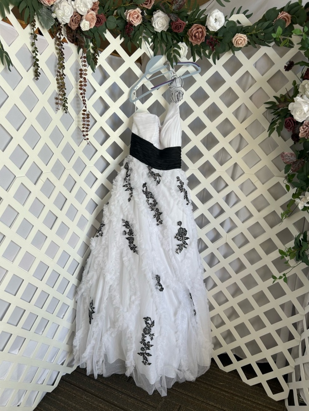 Vintage Style White & Black Formal Gown Beaded Tulle Dress Size 4 Prom Wedding